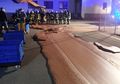 Jalanan di Sebuah Kota di Jerman Dipenuhi Cokelat, Ada Apa, ya?