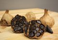 Manjur! Khasiat Bawang Hitam: Mulai dari Pangkas Berat Badan Sampai Obat Sakit Gigi!