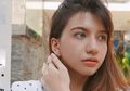 Tampilan Semanis Cassandra Lee dengan 7 Lipstik Oranye Lokal!