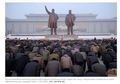 Ribuan Rakyat Korea Utara Membungkukkan Badan di Depan Makam Ayah Kim Jong Un, Ini yang Terjadi