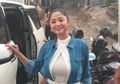 Garis Tangan Dibaca, Dewi Perssik Dapat Peringatan dari Paranormal Soal Hal Ini!