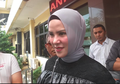 Sudah Menikah dan Akan Cerai, Angel Lelga Katakan Tak Sadar Alasan Mau Dinikahi Vicky Prasetyo