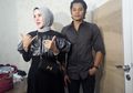 Vicky Prasetyo Pamer Kekasih Baru Setelah Resmi Cerai, Kekasih Angel Lelga Justru Jualan Bakso Keliling