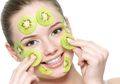 Ingin Wajah Glowing Berseri? Pakai Saja Masker Wajah Alami dari Kiwi!