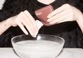Cuci Muka Dengan Air Soda Jadi Tren Kecantikan Terbaru di Korea dan Jepang, Manfaatnya Luar Biasa!