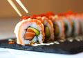 Jadi Makanan Favorit Banyak Orang, Apakah Sushi Benar-benar Sehat Untuk Dikonsumsi?