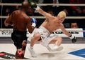 Floyd Mayweather Pamerkan Duit Segepok Usai Sukses Kalahkan Kickboxer Jepang