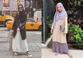 Gaya Hijab Padu Padan Rok Plisket ala Zaskia Sungkar, Tiru Yuk!