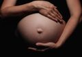 Ini Alasannya Moms Hamil Harus Berhati-hati Mengonsumsi Obat