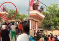 Heboh Tukang Bakso di Sidoarjo Lemparkan Uang dari Atap Rumah, Ternyata Alasannya Sungguh Mulia