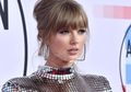 Paling Ditunggu di Golden Globe Awards, Taylor Swift Justru Enggak Hadir Karena Alasan Ini!
