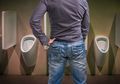 Kenapa Sih Badan Bisa Merinding Saat Kencing? Ini Dia Jawabannya