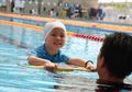 Ini Tips Terbaik Mengajar Anak Cara Berenang, Yuk, Dicoba Akhir Pekan Ini!