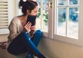Kenali "Musuh" Bernama Quarter Life Crisis, Berhasil Bikin Galau Soal Percintaan sampai Karier!