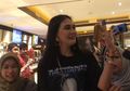 Ditanya Soal Reaksinya Saat Ditelepon Ariel Noah, Luna Maya Malah Meledek Wartawan