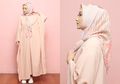 5 Gaya Hijab Segi Empat Sederhana dan Modis ala Dian Pelangi yang Mudah Kamu Tiru
