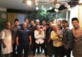 Dikabarkan Mulai Hijrah, Beredar Video Raffi Ahmad Salat di Ruang Rias Saat yang Lain Asyik Makan