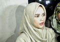 Cut Meyriska Mantap Berhijab Setelah Pulang Umrah, Mengaku Ibunya Belum Tahu Sama Sekali