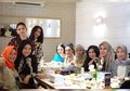 Makan Siang Bareng Hingga Bentuk Geng Arisan, Penampilan Awet Muda Para Aktris 90-an Ini Curi Perhatian