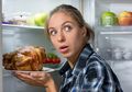 5 Tips Nikmati Makan Malam Tanpa Takut Berat Badan Naik, Bisa Dicoba Nih!