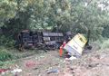 Kecelakaan Bus di Cipularang, Tabrak Pembatas Jalan Hingga Atapnya Lepas dan Kursi Penumpang Berceceran
