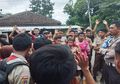 Salah Satu Siswi Dilecehkan Guru, Ratusan Siswa SMPN 1 Slogohimo Berdemo