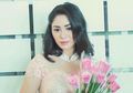 Dikabarkan Meninggal Saat Hamil Anak Pertama, Saphira Indah Dikenal Sebagai Istri yang Jago Bikin Kue