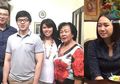 Tak Ajak Puput Ke Belitung, Adik Ahok Bagikan Foto Bahagia Makan Bareng Ahok dan Ketiga Anaknya
