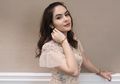 Manis Banget! Yuk Intip 5 Ide Outfit Kondangan Ala Steffi Zamora!