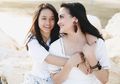5 Gaya Kompak Jasmine Abeng dan Mama, Ririn Ekawati. Super Modis!
