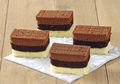 Resep Membuat Cake Lapis Cokelat Moka Vanila Ini Bisa Dibuat Tanpa Oven