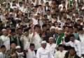 Presiden Jokowi Foto Bareng Kiai dan Habib, Istana Larang Pose Satu Jari. Kenapa Ya?