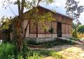 Dibangun oleh Petani dan Anak Muda, Pusat Pertanian Ini Dibangun dengan Material Lokal Setempat
