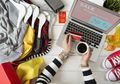 Suka Bikin Kecewa, Ini 3 Tips Belanja Pakaian Online dari Desainer Barli Asmara