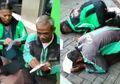 Asyik Ngopi, Dua Driver Ojol Ini Kaget Diberi Selembar Kertas, Dikira Mau Di-suspend Isinya Justru Bikin Teriak “Allahu Akbar!”