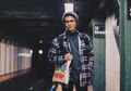 Ngintip Gaya Fashion Iqbaal Ramadhan, Casual Tapi Tetep Asik Dipandang