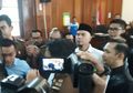 Tak Mau Pakai Rompi Tahanan hingga Kericuhan Terjadi dalam Sidang Ahmad Dhani, Begini Penjelasan Kuasa Hukum