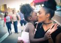 Mengasuh Anak Perempuan? Ketahui Tips Khususnya Ini, Moms!