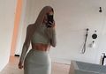 Personal Trainer Ini Bongkar Rahasia Perut Six Packs Kim Kardashian