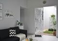 Inspirasi Desain Rumah Mungil Tipe 65, Tampak Luas dengan Konsep Monokrom