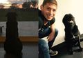 Pilu! Majikannya Tewas dalam Kecelakaan Pesawat, Anjing Pesepakbola Emiliano Sala Setia Menunggu Jenazah Tuannya untuk Pertemuan Terakhir