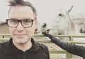 Mark Hoppus: Banyak yang Salah Nyanyiin Lirik Lagu blink-182 Ini!
