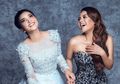 Charming & Elegan, Ini 7 Dress Hitam Kondangan ala Aurel Hermansyah!