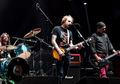 Banyak yang Setuju Kalo Sosok Ini Jadi Pengganti Kurt Cobain, Dengerin Aja Vokalnya!