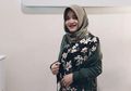 Anak Sule, Putri Delina Bergaya Manis & Feminin dengan 7 Outfit Floral