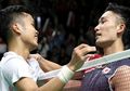 Video - Momen Adem Anthony Ginting dan Kento Momota di Podium Juara Singapore Open 2019 yang Bikin Banyak Netizen Penasaran