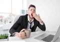 Simak! 10 Detik, Cara Mengatasi Rasa Kantuk Ketika di Kantor