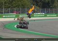 Ngeri! Detik-detik Mobil 'Salto' di Balapan F3 GP Italia Sirkuit Monza