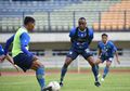Persib Bandung Raih Hasil Maksimal, Victor Igbonefo Tetap Jaga Konsentrasi