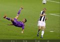 Ekspresi Bintang Manchester United Melihat Aksi Akrobatik Cristiano Ronaldo